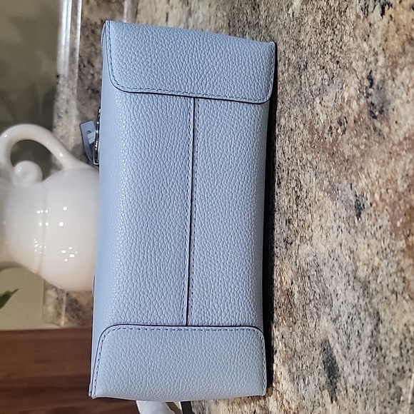 Michael Kors NWT Mercer Pebbled Leather Crossbody Bag IN PALE BLUE - Picture 7 of 8